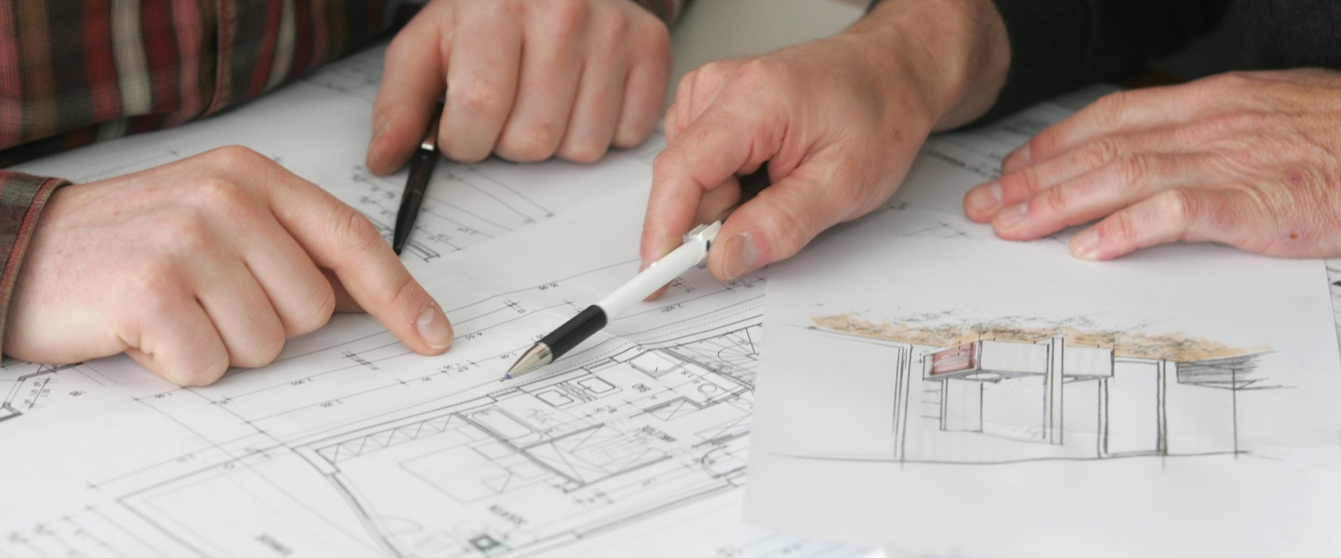 Architekt mit Bauplan